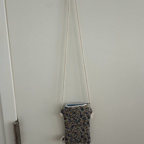 small liberty print cross body bag. handmade - Picture 5 of 5